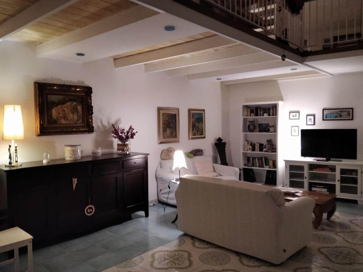 A Casa Di Monica Pozzuoli Exterior foto